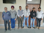 हरियाणा के पटवारियों ने काले बिल्ले व काले कपड़े पहनकर किया प्रदर्शन