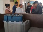 पलवल सचिवालय में लोगों को किया गया ई.वी.एम और वी.वी.पेट के बारे में जागरूक