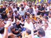 आम आदमी पार्टी ने किया CM आवास का घेराव…पुलिस द्वारा लाठीचार्ज करने का आरोप