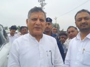 बरसात और ओलावृष्टि से खराब हुई गेंहू की फसल का जायजा लेने पहुंचे कृषि मंत्री कंवर पाल गुर्जर