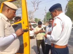 स्कूल बस हा*दसे के बाद जागा जिला प्रशासन… ट्रैफिक पुलिस ने की स्कूल बसों की जांच पड़ताल
