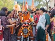 वोट फॉर मोदी का संदेश लेकर गुरुग्राम पहुंची बुलेट रानी…बोली तीसरी बार नरेंद्र मोदी को प्रधानमंत्री बनाना लक्ष्य