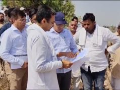 यमुना नदी पर निरीक्षण के लिए पहुंचे सिंचाई विभाग के अधिकारी और विधायक