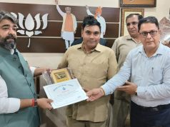 रोड़वेज कर्मचारियों ने लाखों रुपयों से भरा बैग मालिक तक पहुंचाकर पेश की ईमानदारी की मिसाल