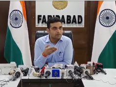 फरीदाबाद में मतदान प्रतिशत को बढ़ाने के लिए ग्रुप हाउसिंग सोसायटी में बनाए गए बूथ