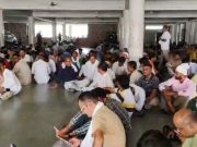 अपनी मांगो को लेकर प्रदर्शन कर रहे कंप्यूटर प्रोफेशनल्स संघ के कर्मचारियों को गुरुद्वारा में किया नजरबंद