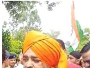 असीम गोयल ने ध्वजारोहण कर परेड की सलामी ली…सांस्कृतिक कार्यक्रम में भाग लेने वाले छात्रों के लिए की ये घोषणा