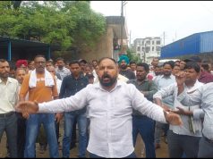 चुनावी अचार संहिता के बीच अंबाला में बिजली कर्मचारियों का प्रदर्शन