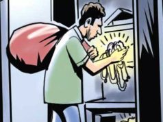 ज्वेलरी शॉप में चोरों ने लाखों के माल पर हाथ किया साफ…