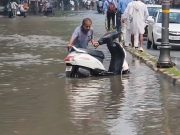 यमुनानगर में चंद पल की बरसात से पूरा शहर हुआ जलमग्न..सड़कों पर तीन-तीन फीट भरा पानी