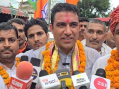 भाजपा प्रत्याशी मनोज रावत ने किया रोड शो..भारी मतों से जीतने का किया दावा