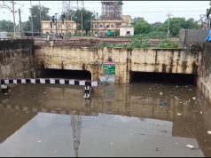 ओल्ड फरीदाबाद रेलवे अंडर ब्रिज के नीचे पानी में डूबी गाड़ी.. बैंक मैनेजर और कैशियर की मौ.त