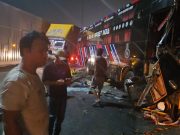 भीषण सड़क हा.दसा..बस के उड़े परखच्चे,केबिन में फंस गया ड्राइवर