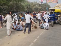 किसानों ने डीएपी खाद की मांग को लेकर NH 9 किया जाम