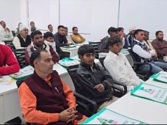 किसान आमदनी बढ़ाने के लिए पारमपरिक खेती को छोड़ अपनाए नई तकनीक