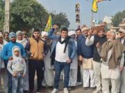 किसानों का एक जत्था किसान नेता जगजीत सिंह डल्लेवाल से मुलाकात करने के लिए रवाना