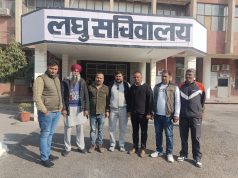 डीसी से की फसल के बीज की किल्लत व बीज की कालाबजारी की शिकायत
