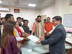नगर परिषद के इलेक्शन में नामांकन भरने के लिए बीजेपी उम्मीदवारों के साथ पहुंचे सीएम नायब सैनी