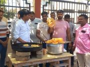 सोनीपत में जिला पार्षदों का अनोखा प्रदर्शन, जिला पार्षद भवन के सामने जलेबी बनाकर किया प्रदर्शन