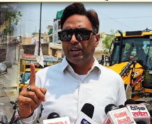 आर. एस भाट के आते ही भागते नजर आए अतिक्रमणकारी