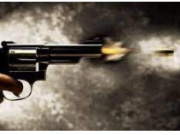 हिसार के तलवंडी राणा में बदमाशों ने शराब ठेके पर फायरिंग कर 5 लाख की रंगदारी मांग, CCTV में कैद पूरी वारदात