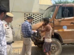 ओवरलोड ट्रक और लापरवाह मिक्सर वाहन पर RTO की कार्रवाई, दोनों वाहन जब्त