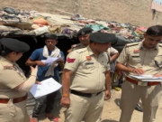 चरखी दादरी में अवैध रूप से रह रहे विदेशी नागरिकों पर पुलिस की कार्रवाई, दस्तावेजों की जांच शुरू