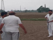 कांग्रेस नेता राजकुमार त्यागी का विवादित वीडियो वायरल, हथियारों संग खेत में कब्जा छुड़वाने पहुंचे, पुलिस ने दर्ज किया केस