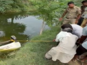 ड्रेन से निकली कार, खिड़की से झांकती टांग ने खोल दिया राज