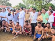 कबड्डी मैदान में उतरे केंद्रीय मंत्री, कांग्रेस को दिया करारा जवाब!