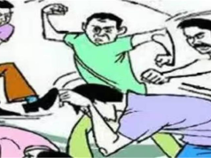 सड़क जाम में हॉर्न बजाने पर असिस्टेंट मैनेजर पर हमला