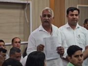 केंद्रीय मंत्री की बैठक में उठा श्मशान घाट के रास्ते का मुद्दा, भाजपा जिलाध्यक्ष पर लगे आरोप