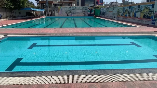 swiming_pooks-1785399732617