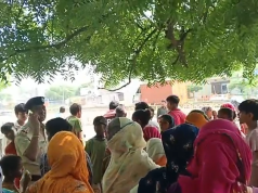 बिजली संकट से नाराज लोगों ने NH-19 पर लगाया जाम, डीएसपी के आश्वासन पर खुला रास्ता
