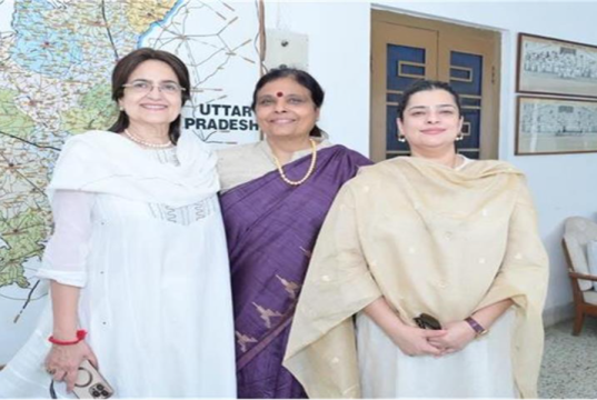 श्रुति चौधरी के आवास पर किरण चौधरी से मिलीं भाजपा प्रदेशाध्यक्ष अर्चना गुप्ता, सियासी हलचल तेज