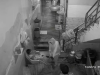 मोबाइल स्क्रीन पर स्क्रैच से नाराज मां ने बच्चों को पीटा, CCTV में कैद हुई घटना