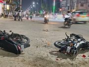 पैसों के विवाद में 15-20 युवकों ने किया हमला :एक की टांग में गंभीर चोट, बाइक भी तोड़ी