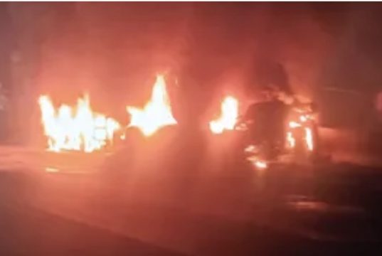 रेवाड़ी में दो ट्रालों की भीषण टक्कर के बाद लगी आग, चालक की जिंदा जलकर मौत