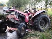 सिंहपुरा के पास महिंद्रा XUV और ट्रैक्टर की भीषण टक्कर, चालक की मौत, 3-4 लोग घायल