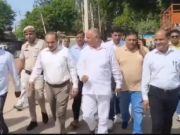 हसनपुर अनाज मंडी पहुंचे विधायक हरिंद्र सिंह, किसानों की सुविधाओं का लिया जायजा
